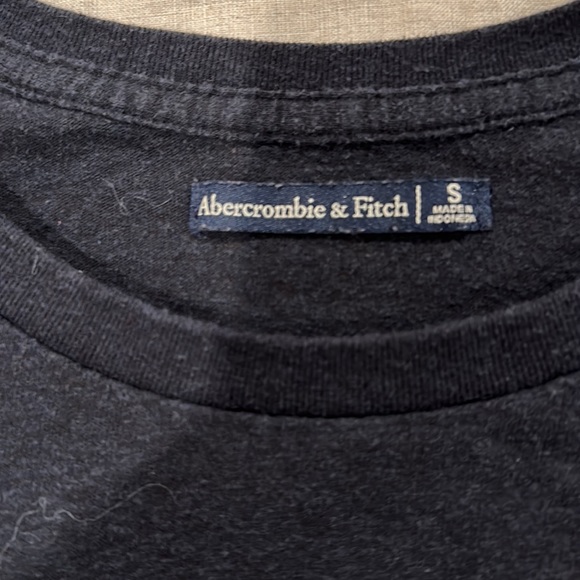 Abercrombie Women’s Tee shirt size small with the Beatles screen print - Picture 3 of 3